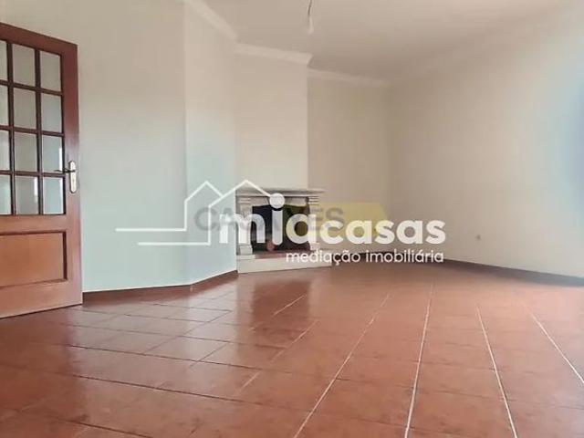 Apartamento alugar em Oliveira Do Bairro, Aveiro
