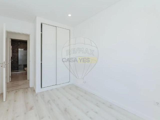 Apartamento alugar em Quinta do Morgado, Lisboa