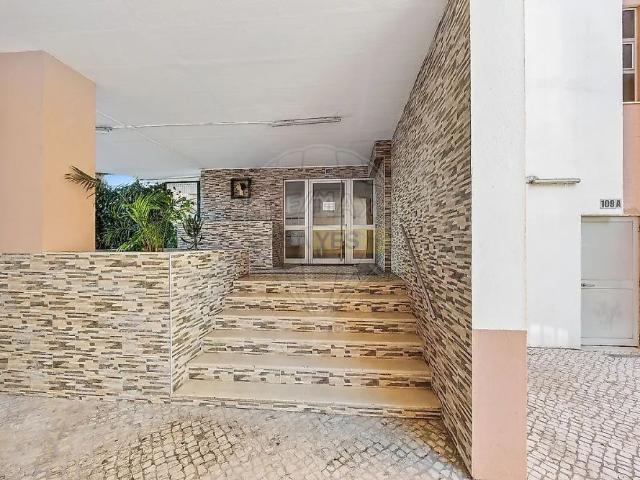 Apartamento alugar em Casal dos Machados, Lisboa