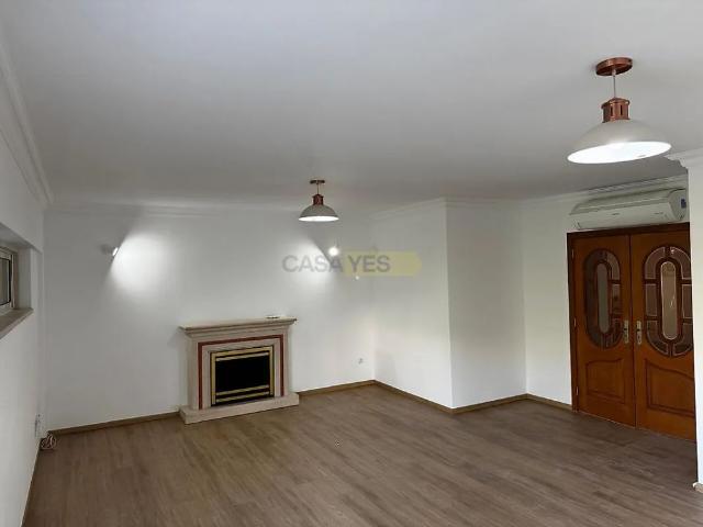 Apartamento alugar em Bairro Olaio, Odivelas