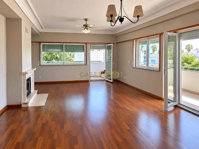 Apartamento alugar em Cabeço de Mouro, Cascais