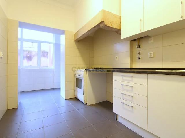 Apartamento alugar em São Vicente de Fora, Lisboa