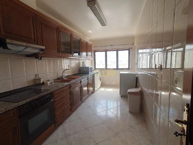 Apartamento alugar em Sacavém e Prior Velho, Loures