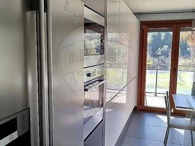 Apartamento alugar em Santiago Dos Velhos, Lisboa