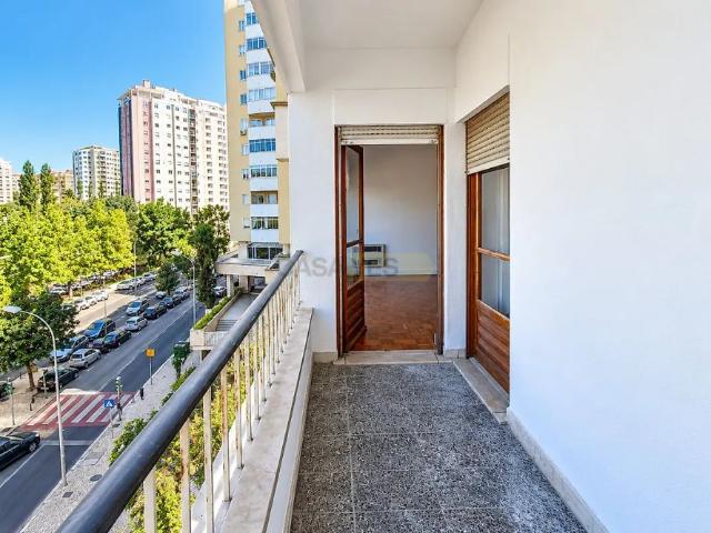 Apartamento alugar em Núcleo Urbano Histórico de Algés, Oeiras