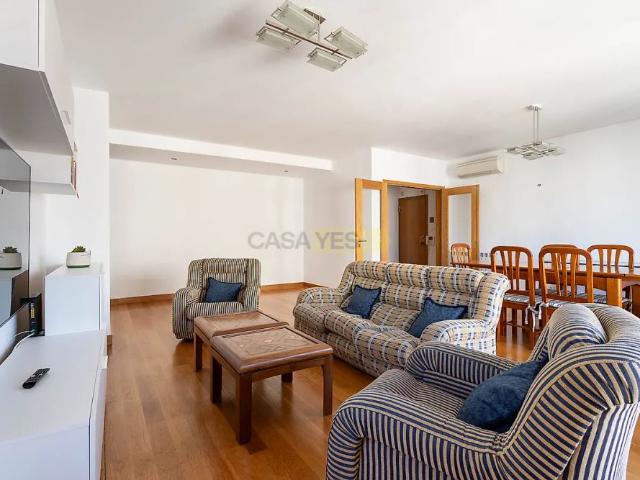 Apartamento alugar em Núcleo Urbano Histórico de Oeiras, Oeiras