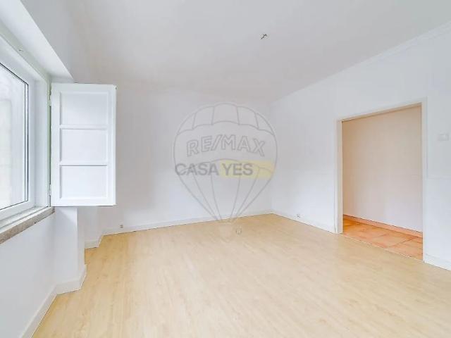 Apartamento alugar em São João de Brito, Lisboa