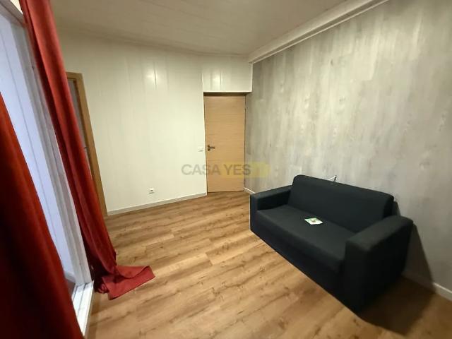 Apartamento alugar em Bairro de São Miguel, Lisboa