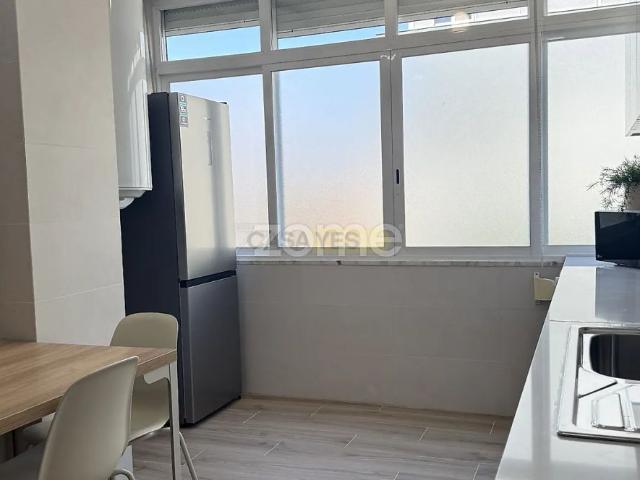 Apartamento alugar em Bairro de Santa Cruz de Benfica, Lisboa