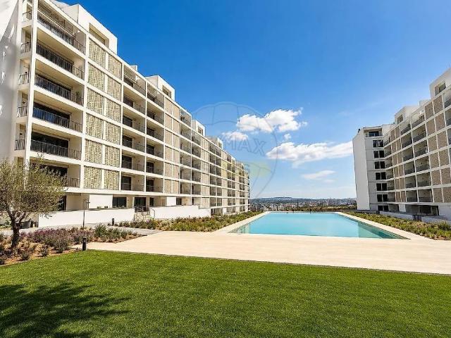 Apartamento alugar em Santo António dos Cavaleiros e Frielas, Loures