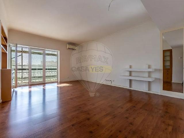 Apartamento alugar em Núcleo Urbano Histórico de Oeiras, Oeiras