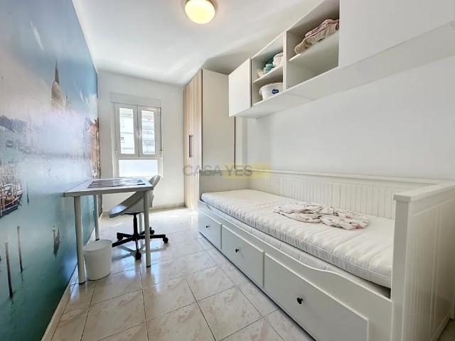 Apartamento alugar em Bairro das Amendoeiras, Lisboa