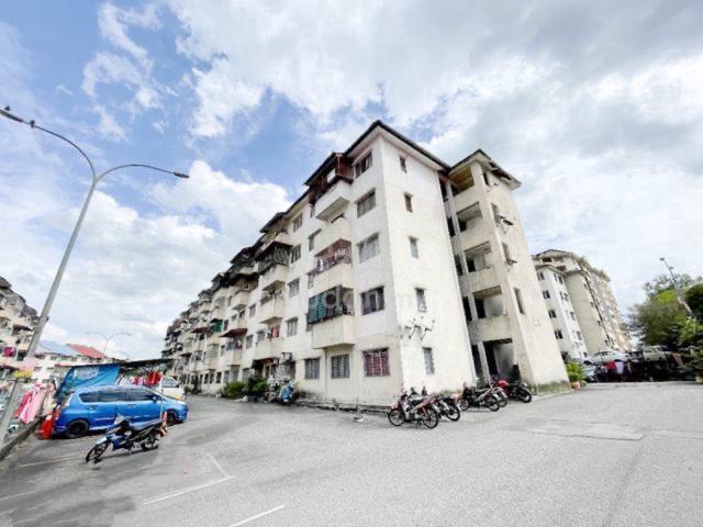 Apartment for sale in Kajang, Langat