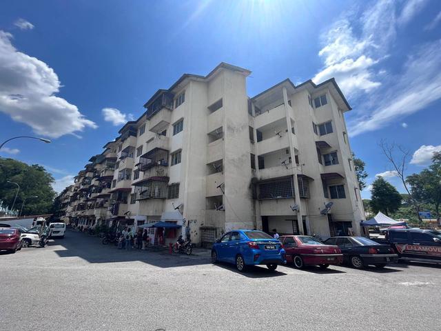 Apartment for sale in Kajang, Langat