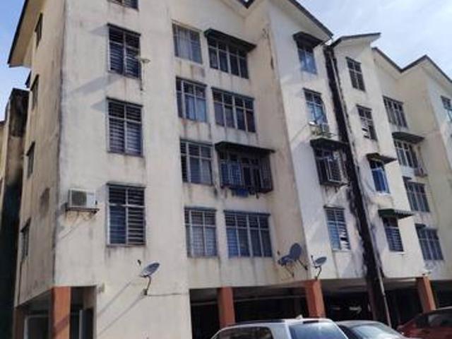 Flat for sale in Kajang, Langat
