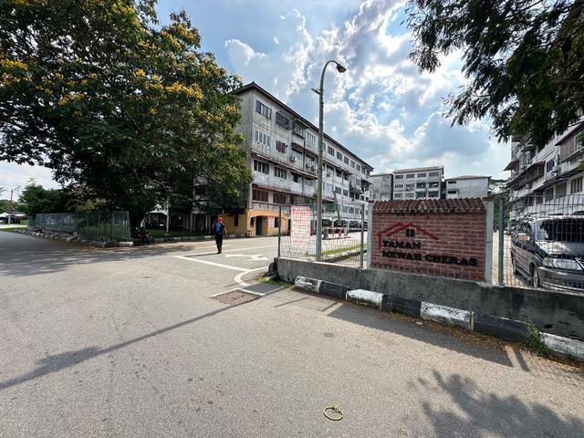 Apartment for sale in Kajang, Langat