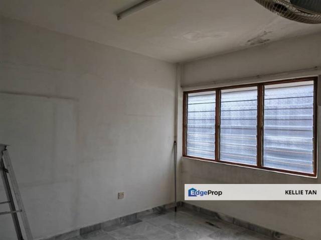 Flat for rent in Selayang, Selangor