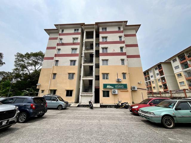 Apartment for sale in Kajang, Langat