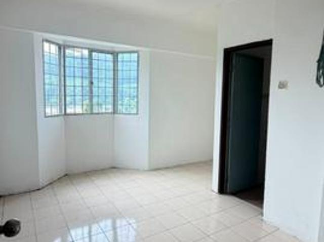 Apartment for sale in Kajang, Langat