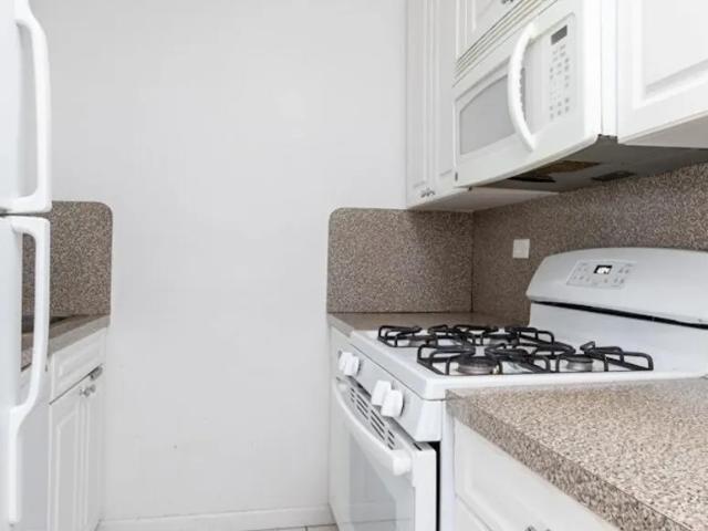 Apartment for sale in The Bronx, Arverne