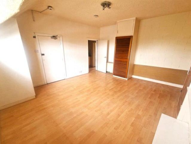 Studio for rent in Heaton Moor, Greater Manchester