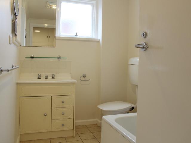 Apartment for rent in Sandy Bay