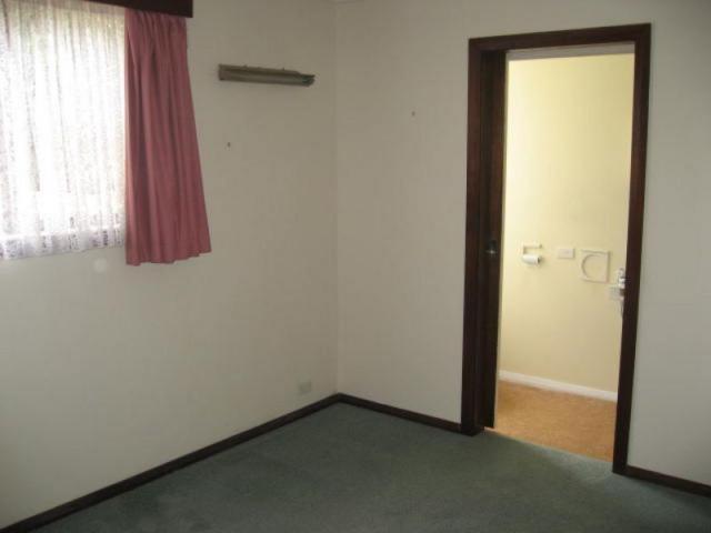 Apartment for rent in Sandy Bay