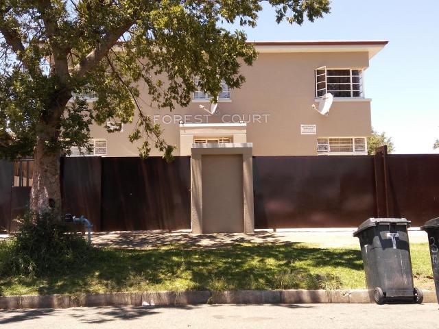 Apartment for rent in La Rochelle, Johannesburg