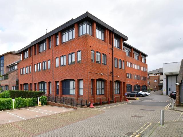 Apartment for rent in Highwood, Horsham