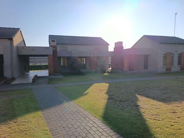 Apartment for rent in Akasia, Gauteng