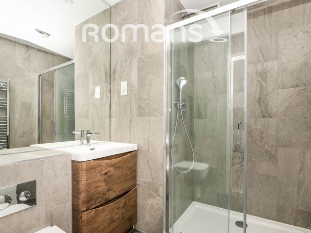 Apartment for rent in Heol-las, Surrey