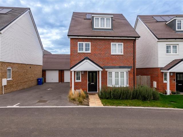 Flat for rent in Oad Street, Kent