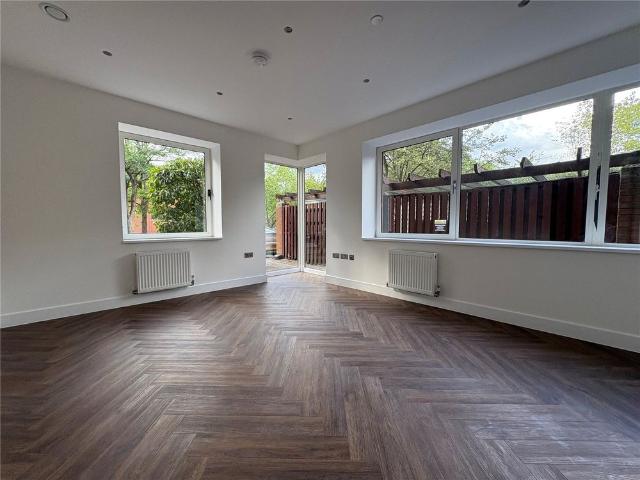 Studio for rent in Fleet, Hart