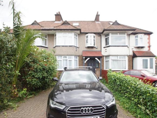 Flat for rent in Greater London