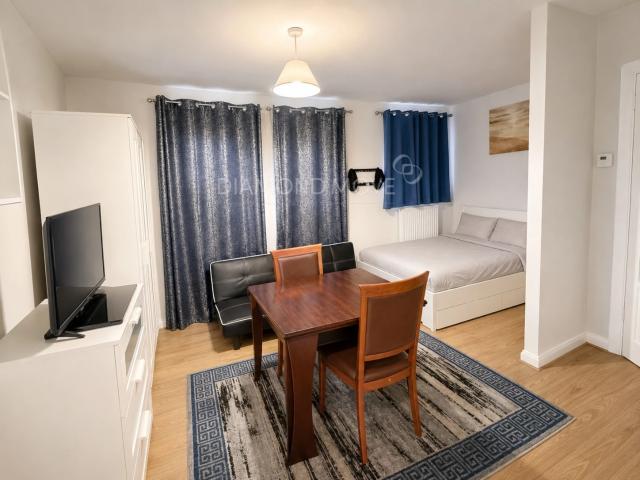 Studio for rent in London Borough of Hounslow, Greater London