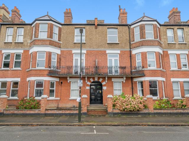 Apartment for rent in London Borough of Merton, Greater London
