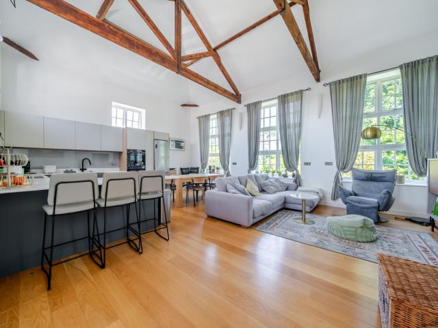 Apartment for rent in Southfields, Greater London