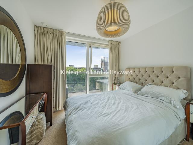 Apartment for rent in Greenland Place, Greater London