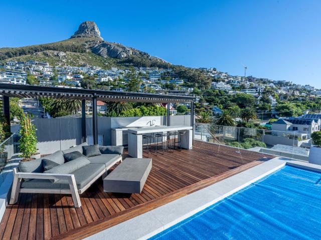 Apartment for rent in Fresnaye, Cape Town