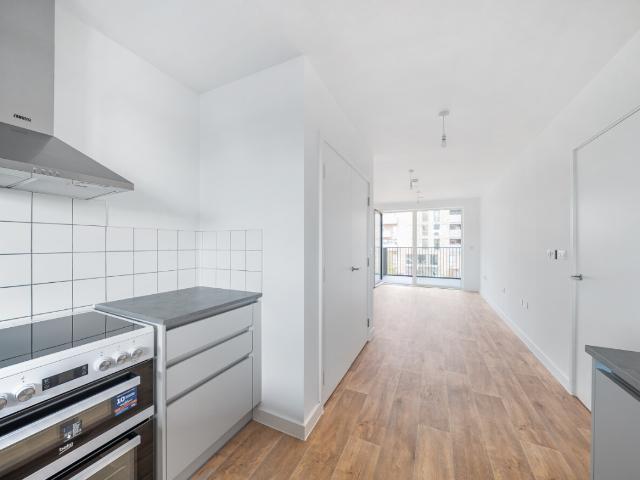 Apartment for rent in Roding Riverside, Greater London