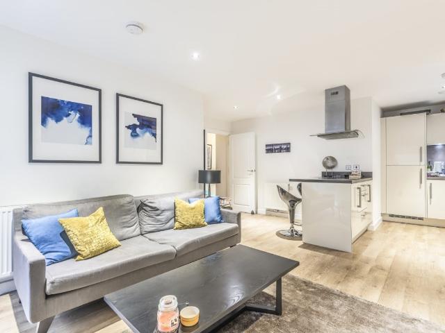 Apartment for rent in Stockwell, Greater London