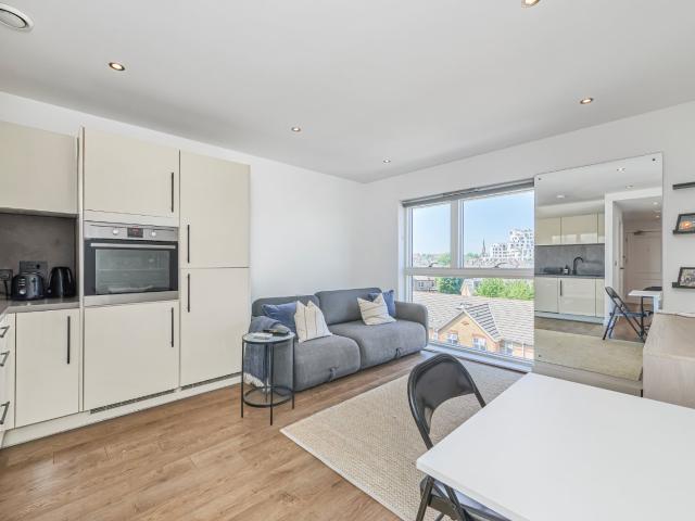Apartment for rent in London Borough of Lambeth, Greater London