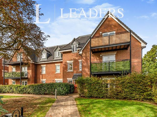 Apartment for rent in Blackhills, Surrey