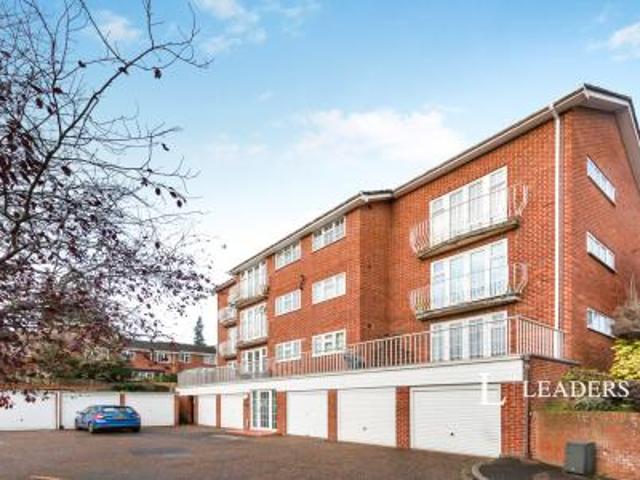 Apartment for rent in Mount Hermon, Woking