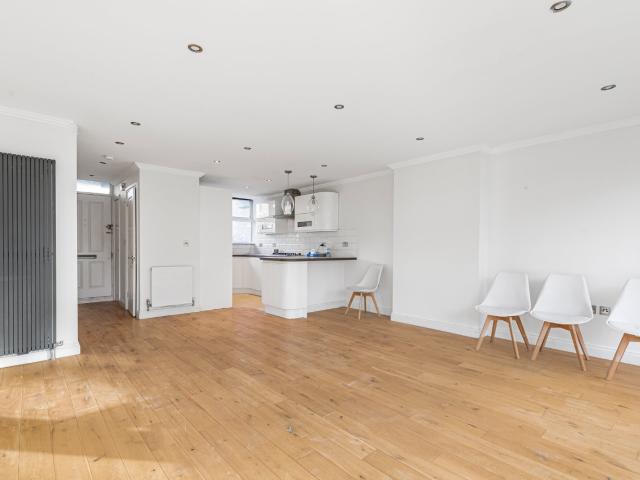 Apartment for rent in Battersea, Greater London