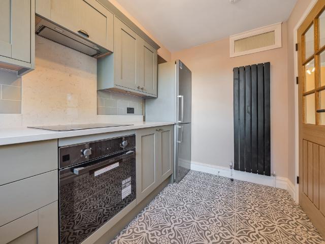 Apartment for rent in Southfields, Greater London
