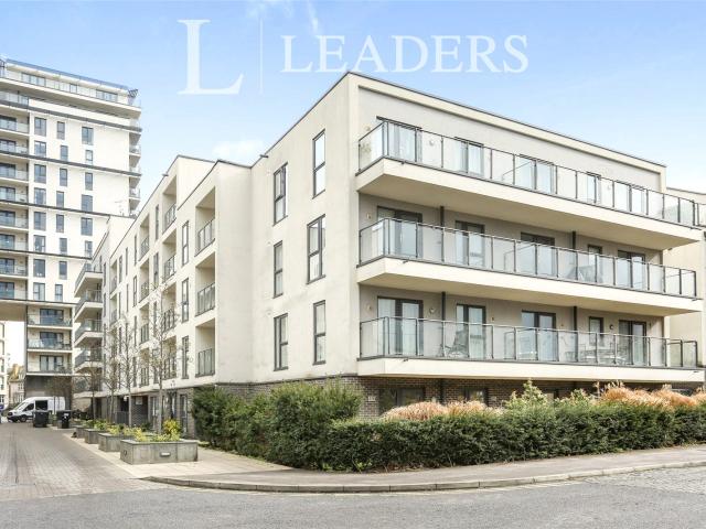 Apartment for rent in Horsell, Woking