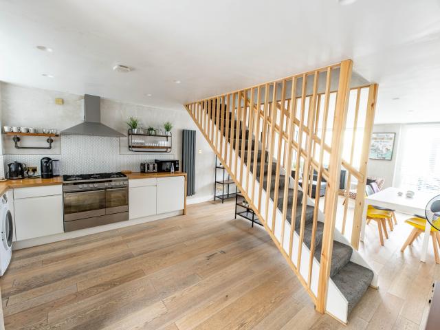 Apartment for rent in Cross In Hand, East Sussex