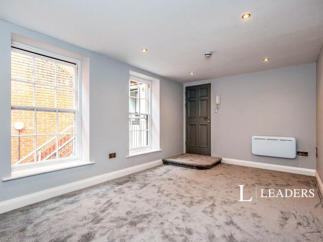Apartment for rent in Red Hill, Worcestershire