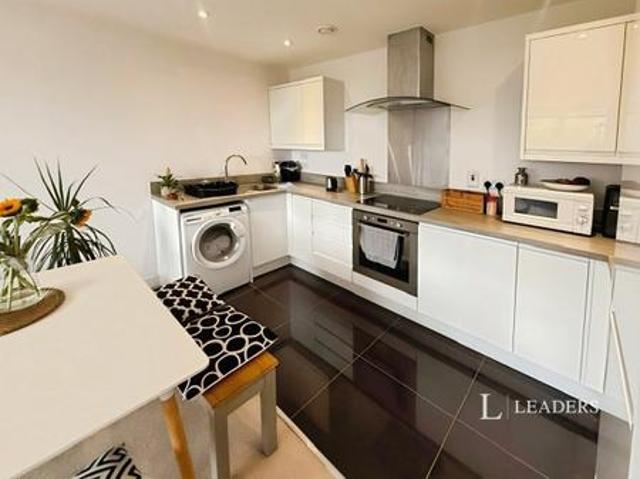 Apartment for rent in Blackwell, Mid Sussex